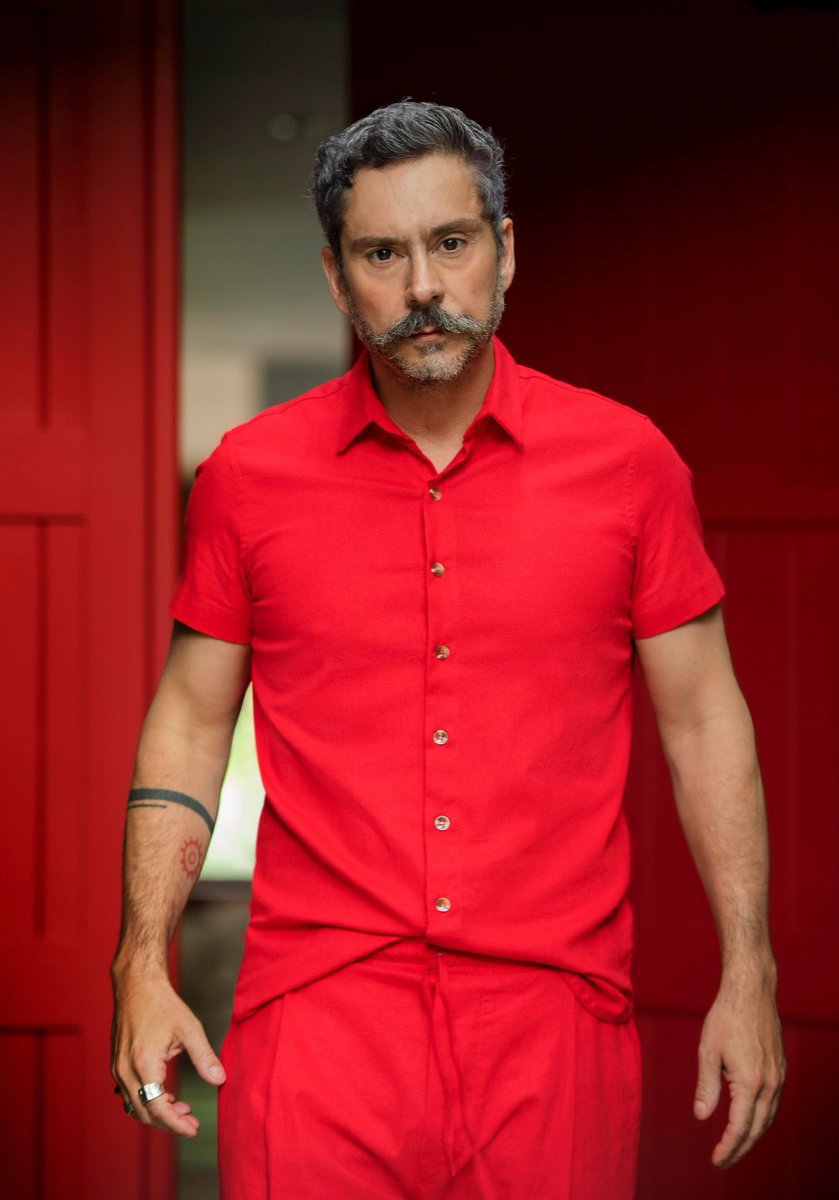 alexnero's tweet photo. vermelho, vermelho meu
existe alguém mais espelho do que eu? https://t.co/kJyAwCg0ka