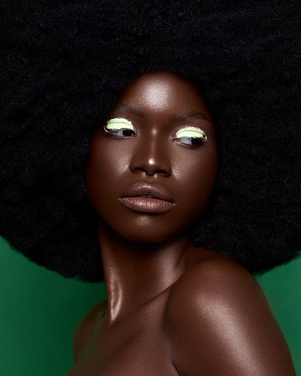 munachibeauty's tweet photo. Melanin dose ✨❤️
Which frame did it for you??? 
Makeup: @munachibeauty 
Captured by: @icapturestdios 
#GRAMMYs #singyourdialect 
Please RT when this crosses your TL https://t.co/gHLLyDINQP