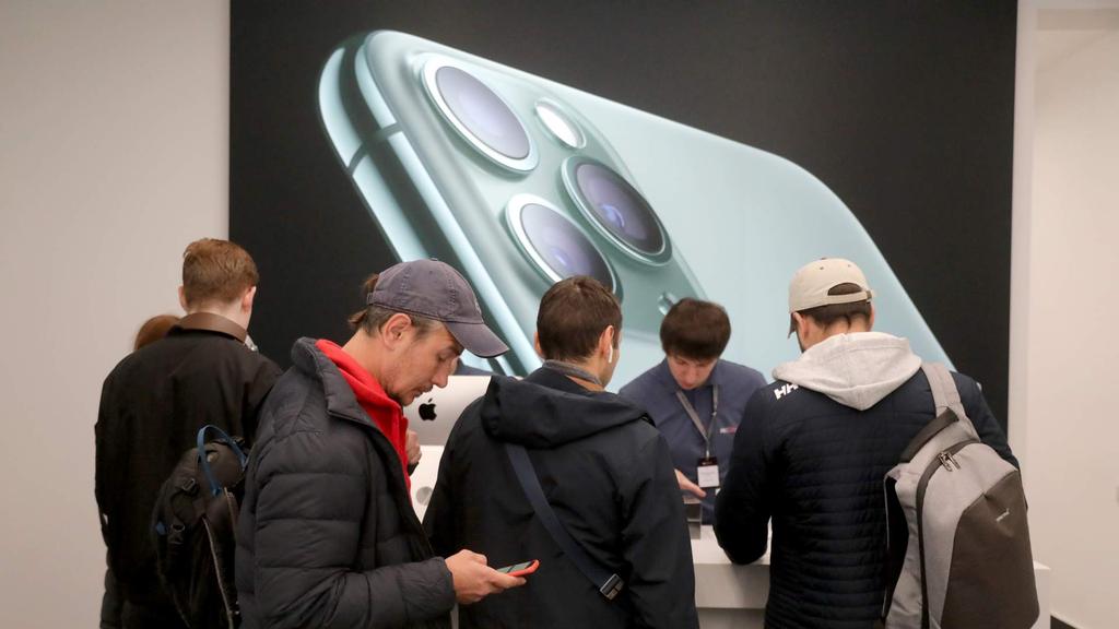 В России могут легализовать технологию, позволяющую передавать данные между мобильными устройствами быстрее, искать потерянные вещи и даже переcылать «по воздуху» ключи от квартир и машин 
#абфгруп #банкигрупп #bankigroup #abfgroup 
#юристы #юридическиеуслуги #москва #ноябрь