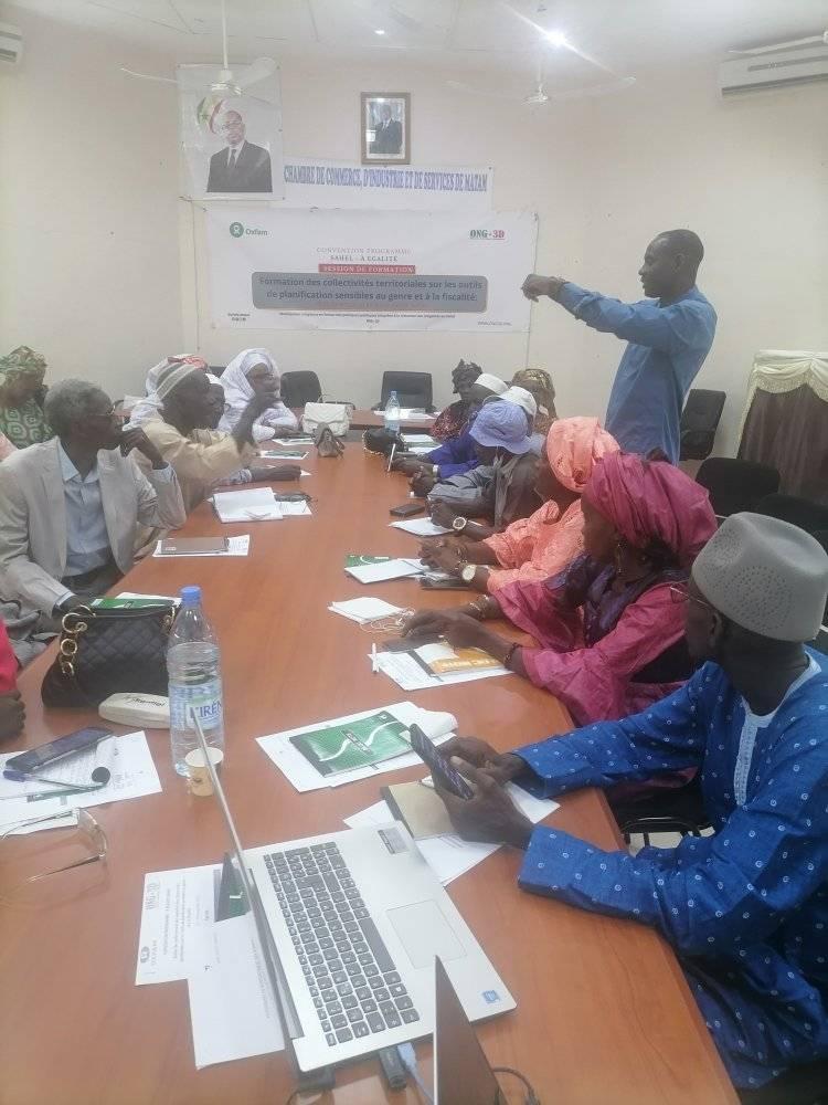 ong3D's tweet photo. Matam, sur initiative de 3D
Les élus locaux formés au budget sensible au genre et à la fiscalité locale.
#ONG3D #citoyens #mobilisation #politiquespubliques #reduction #inegalites #Sahel #formation #renforcement #CAPACITES #formation #elus #thies #senegal https://t.co/1xI1u6hESf