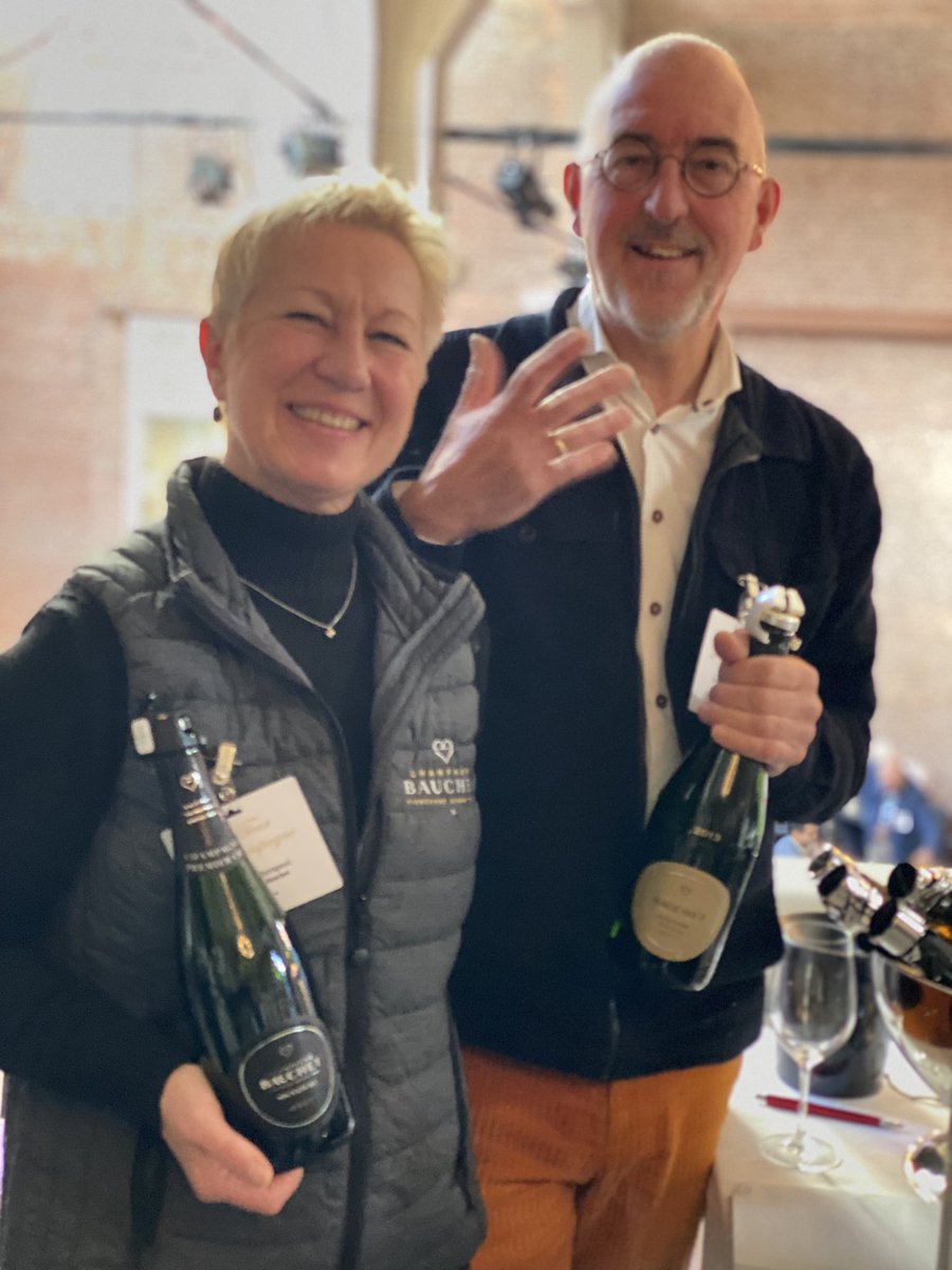 GhislaineMelman's tweet photo. Nog wat highlights van ‘Tour de Champagne’ proeverij van maandag 🥂🍾
@Perswijn bedankt voor de organisatie 😀 https://t.co/rc20TzUQlb