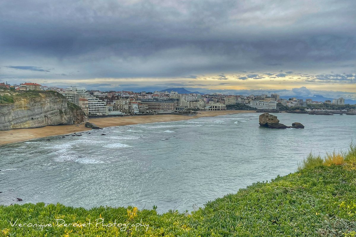 vederouet's tweet photo. Biarritz 
Veronique Derouet 11/2021
#pyreneesatlantiques #paysagebasque #paysbasque #basquecountry #biarritz #ocean #seascape @ThePhotoHour https://t.co/QiPJfprz9l