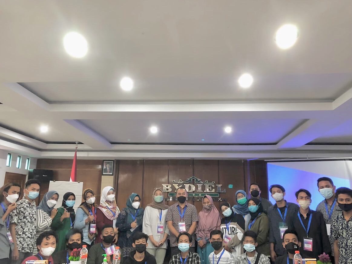 Alhamdulillah..
Masih diberi kesempatan BPSDMP <a href="/kemkominfo/">IsNotSepuh</a> ikut mendorong para pelaku Usaha Mikro &amp; Kecil di Cianjur untuk mengoptimalkan media digital demi kemajuan usahanya. 

#JadiJagoanDigital
#DigitalEntreprenurshipAcademy
#CianjurJago