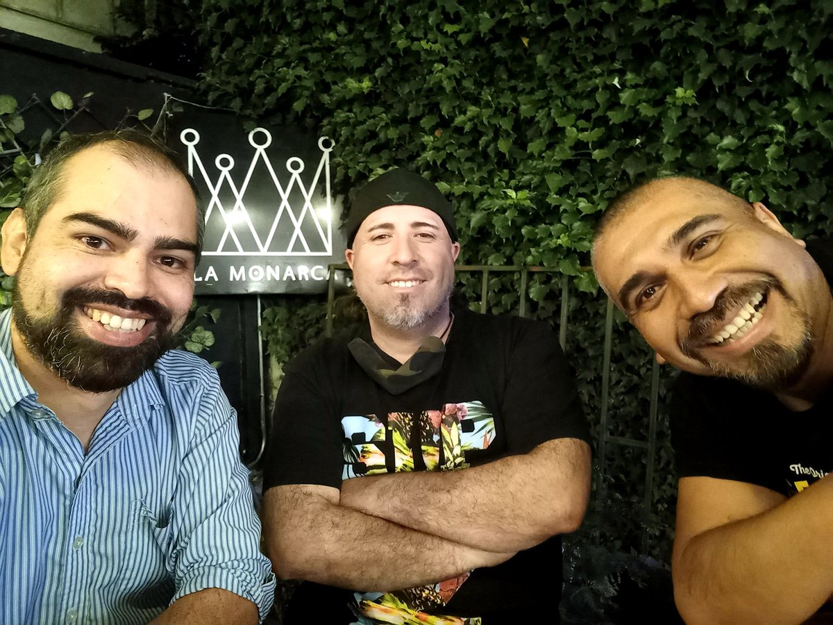 TheCatorce's tweet photo. Después de mucho sin poder reunirnos. Largas horas de risas,    recuerdos y planificación para lo que viene.
🎸 🥁🎤 
Escuchanos en plataformas digitales.💪🤟
#thecatorce  #youtube #spotify #itunes #googleplay #tidal #applemusic #shazam #deezer #rockchileno #bandaderock #rock https://t.co/hRNILVcZFb