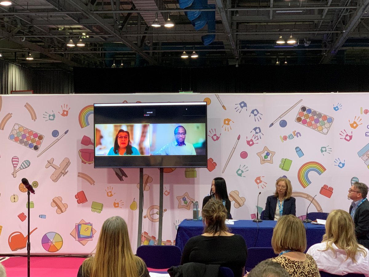 <a href="/mindstretchers/">Mindstretchers</a> Dr Claire Warden <a href="/ClaireHWarden/">Claire Helen Warden</a>  presenting at #LPS2021 on the innovating support offered to practitioners by <a href="/VNatureSchool/">Virtual Nature School 🏴󠁧󠁢󠁳󠁣󠁴󠁿</a>