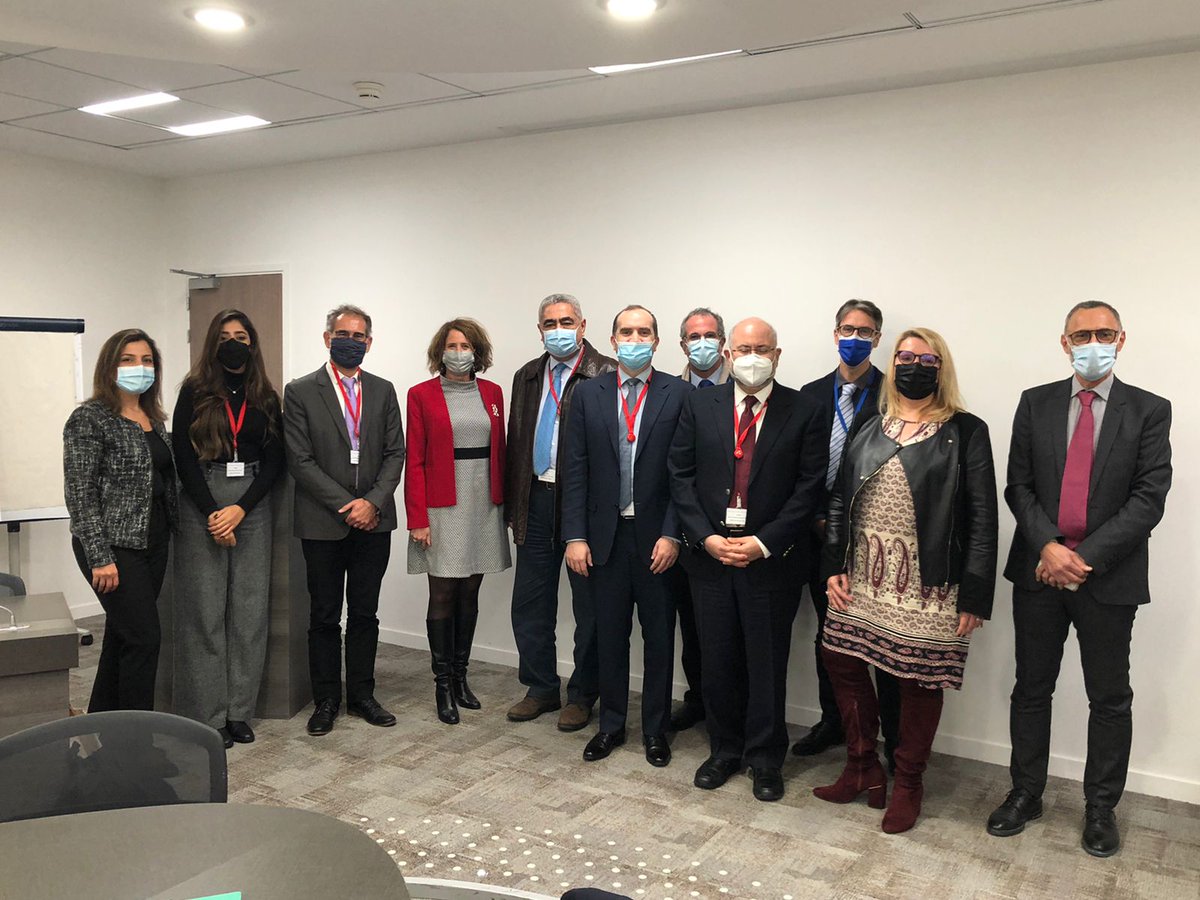 MaxenceDuault's tweet photo. Entre les équipes @ESABeirut et de Dominique Le Guludec @HAS_sante, François Toujas @EFS_Sante, C. Ratignier-Carbonneil @ansm et A. Soucat @AFD_France. Un grand merci pour leur accueil. Merci à SEM @firassabiad @mophleb pour sa présence à nos côtés, ainsi qu'à Walid Ammar. https://t.co/mKRobr0GoW