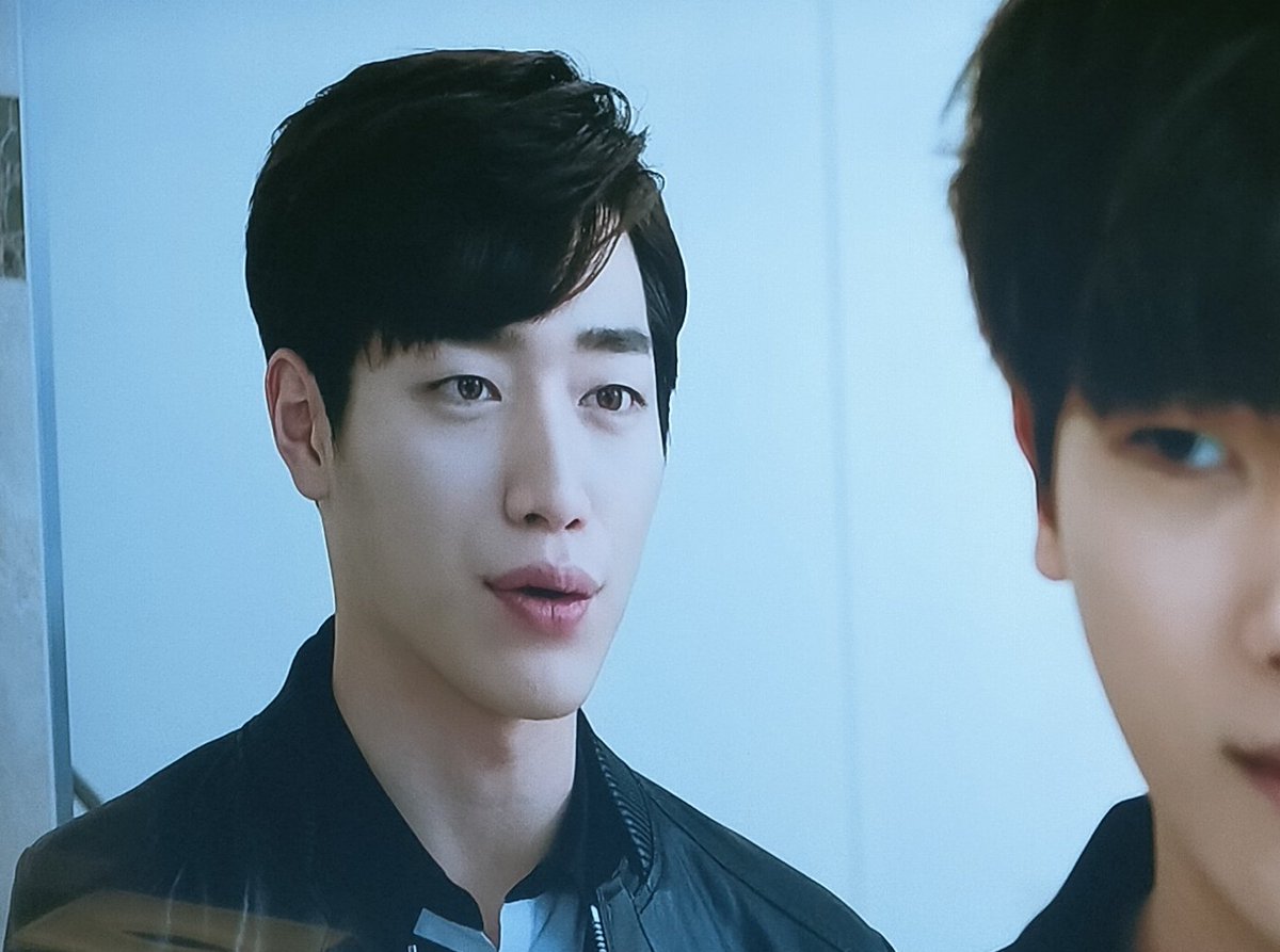 RafdinaHouse's tweet photo. Haish nmpk blkg pun pretty #myeyecandy 🍭🌷#SeoKangJoon with #ParkHyungSik #whathappenstomyfamily https://t.co/vUUvho8zQt