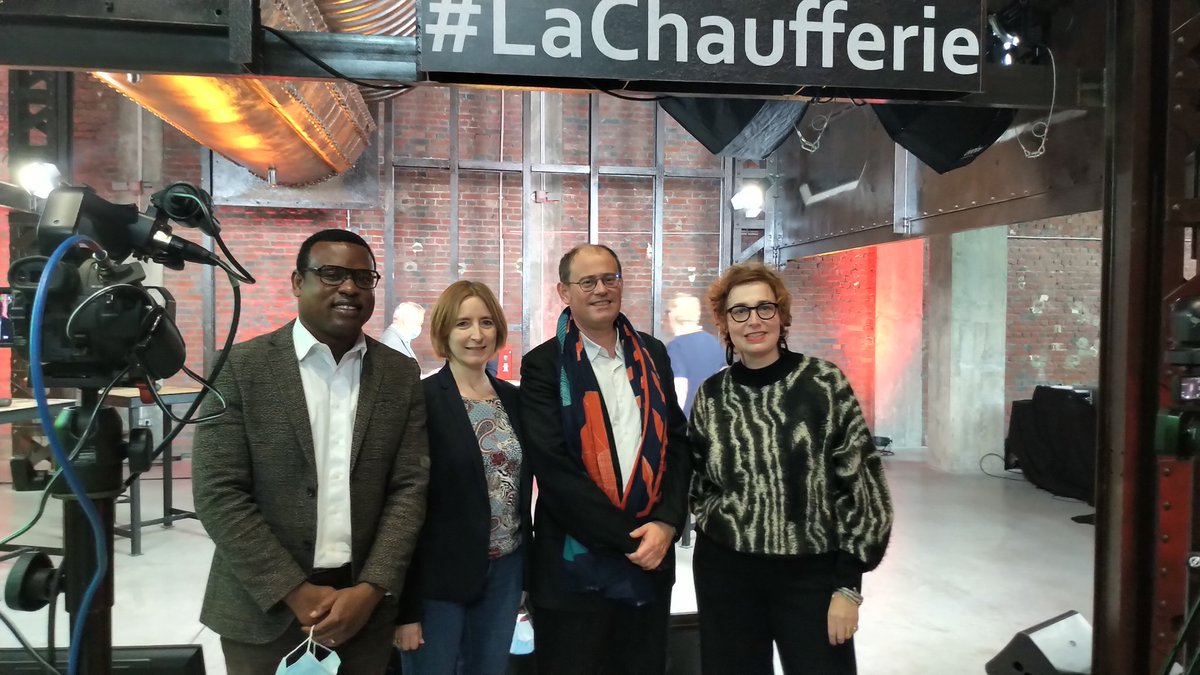 Les rencontres régionales de la Recherche et de l'Innovation. Comprendre l'Industrie du futur et l'industrie 4.0 pour entrer en action dans vos entreprises ! Rendez-vous à 14:00 ! Sur le site rencontres-innovation.hautsdefrance.fr <a href="/AKokosy/">Annemarie Kokosy</a> @WeiszJD