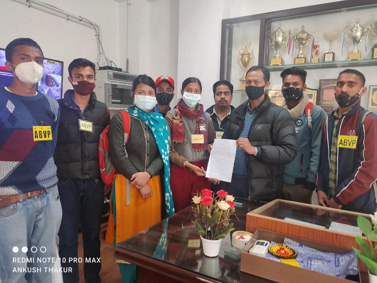 AbvpAnni's tweet photo. आज अखिल भारतीय विद्यार्थी परिषद इकाई आनी द्वारा प्रदेश स्तरीय मांगे एवं महाविद्यालय की विभिन्न समस्याओं को लेकर ज्ञापन दिया गया । https://t.co/yWLsT7xk2C