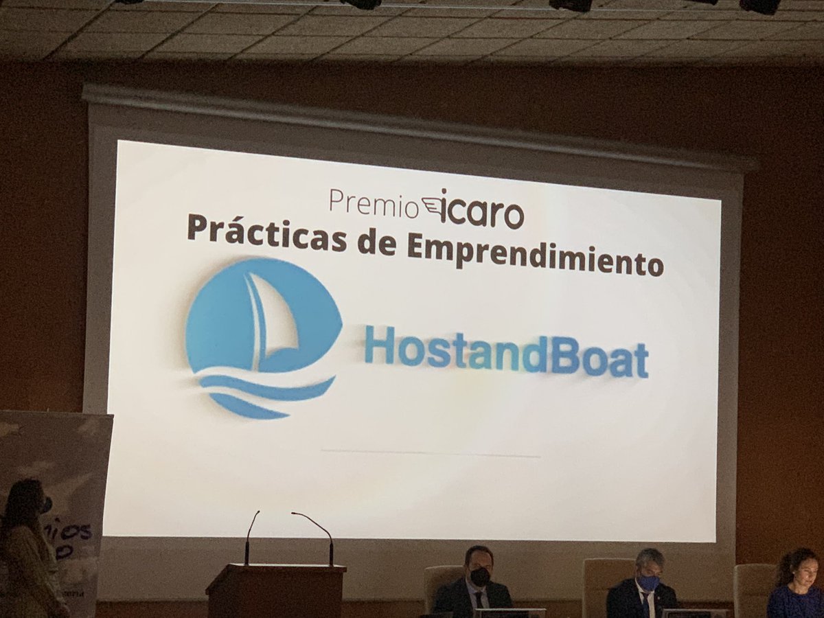 AulaMagna's tweet photo. La empresa @hostandboat, por acoger al mayor número de estudiantes de #UAL en Prácticas de Emprendiento, recibe el #PremioÍcaro en dicha categoría. https://t.co/yLuiS8FdYp