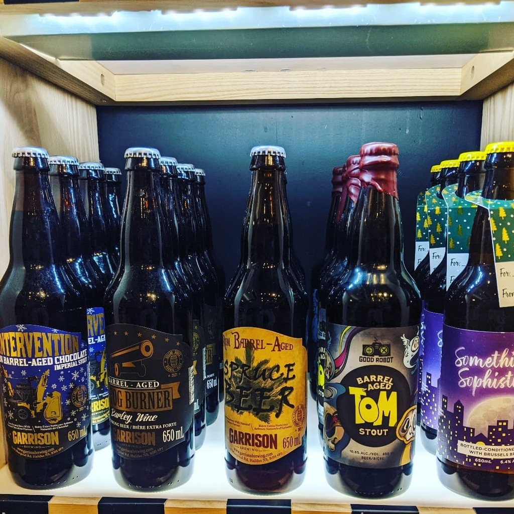 LiquidAssetsNS's tweet photo. Special bottles for special people. Ready for gifting, delivery in HRM and East Hants on Fridays. https://t.co/XJNCvEpnwd
#craftbeer #nsbeer #delivery https://t.co/hsoHqkVwNE https://t.co/oqTqVsJmdi
