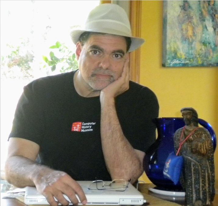 Este próximo VIERNES 26 DE NOVIEMBRE DE 2021 a las 7PM, en la Librería Laberinto del Viejo San Juan (Calle de la Cruz #251),  es la presentación de los poemarios LOS PASOS Y LOS VIAJES de Leo Cabranes-Grant  y FEISBÚ de Fernando Álvarez Pardo (un escritor: dos autores).