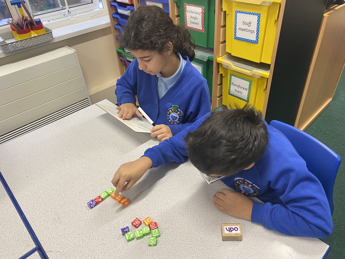 class_5p's tweet photo. In maths, we used Starburst to help us learn how to calculate the area of rectangles. https://t.co/Nfl8xd1ThI