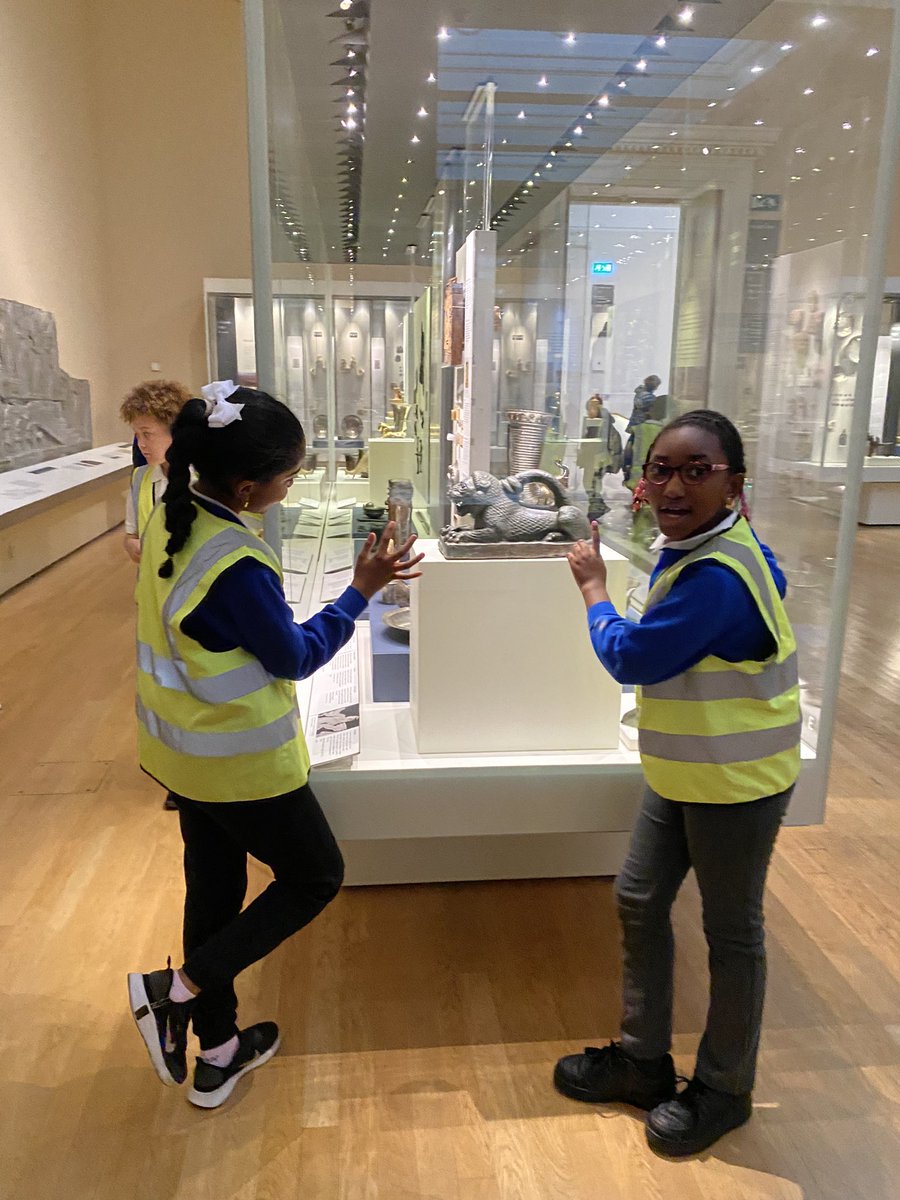 MsKBShaikh's tweet photo. 4W in there element at the British Museum, enjoying the different galleries, especially discovering artefacts found during Roman Britain! @britishmuseum @woodberrydownN4 @MSDinahW @NewWaveFed https://t.co/mTTglTDZr8