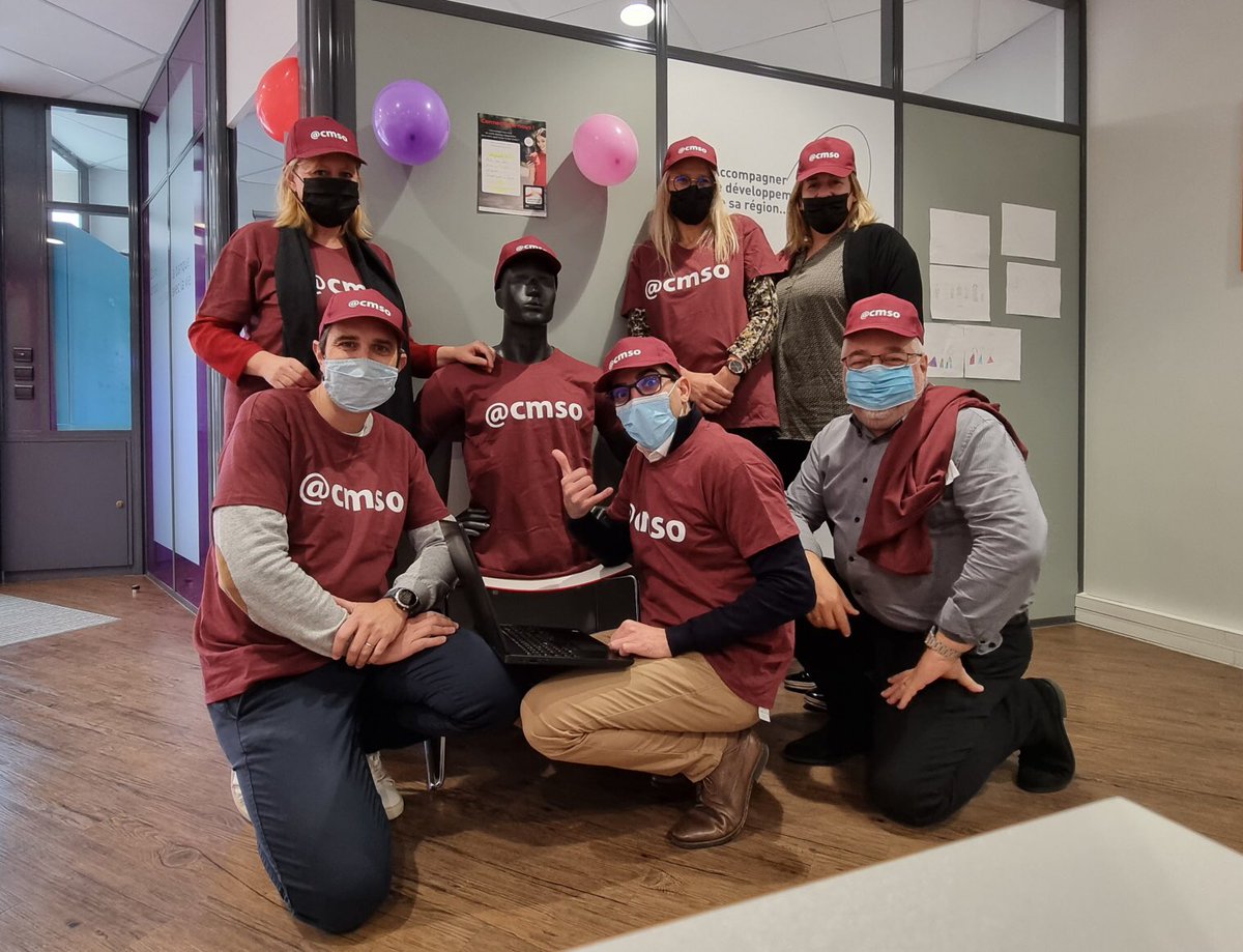 Top départ pour la journée du #digital à la caisse de @ccmlacouronne, #CMSudOuest
Notre équipe 100% connectée à la disposition de ses sociétaires pour des ateliers digitaux.
