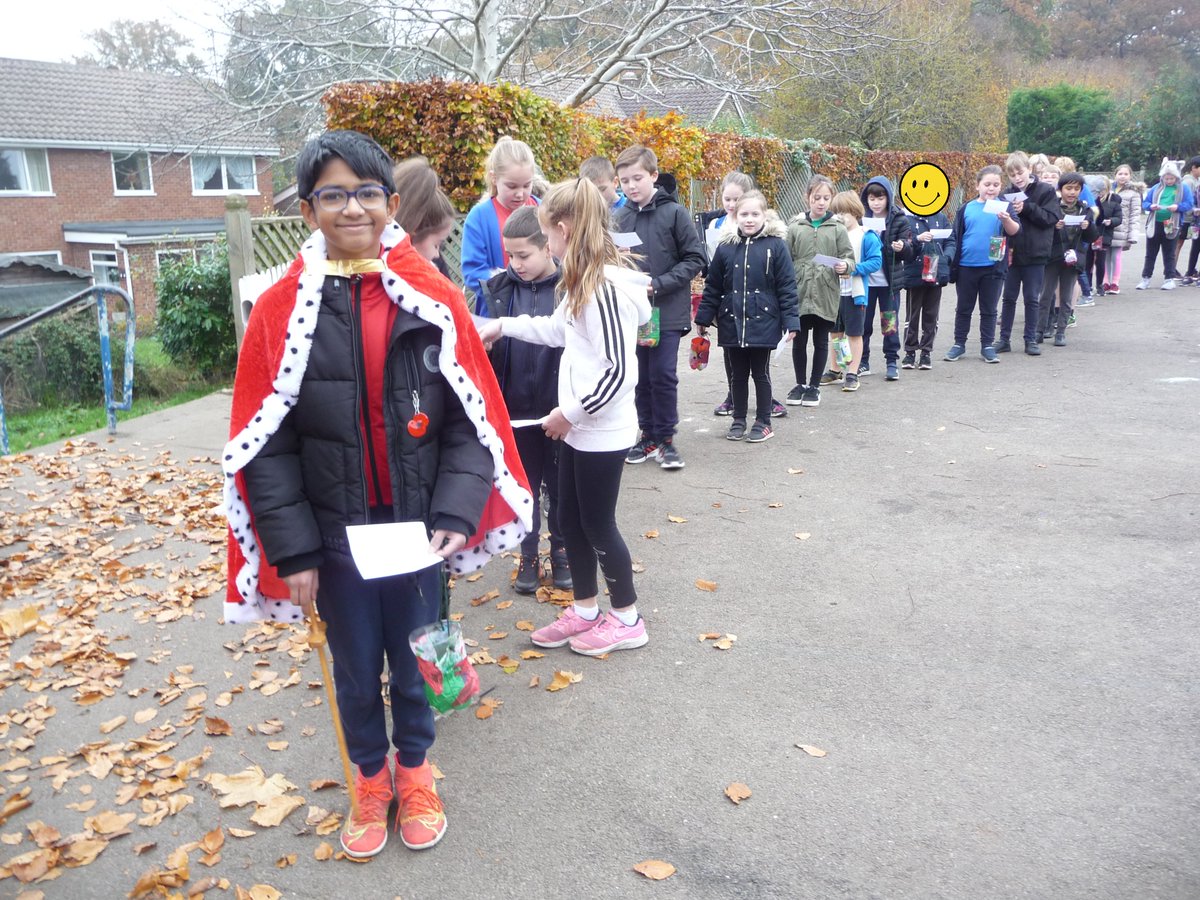 Year 5 have been learning about St. Martin and how the German children celebrate him in November. We have worked on our comprehension skills, made our own lanterns, learned a German lantern song and sang in a procession around the school 🏮🇩🇪🌞🌙✨<a href="/sandylaneyr5/">Sandy Lane Year 5</a> <a href="/sandylaneBF/">Sandy Lane School</a>