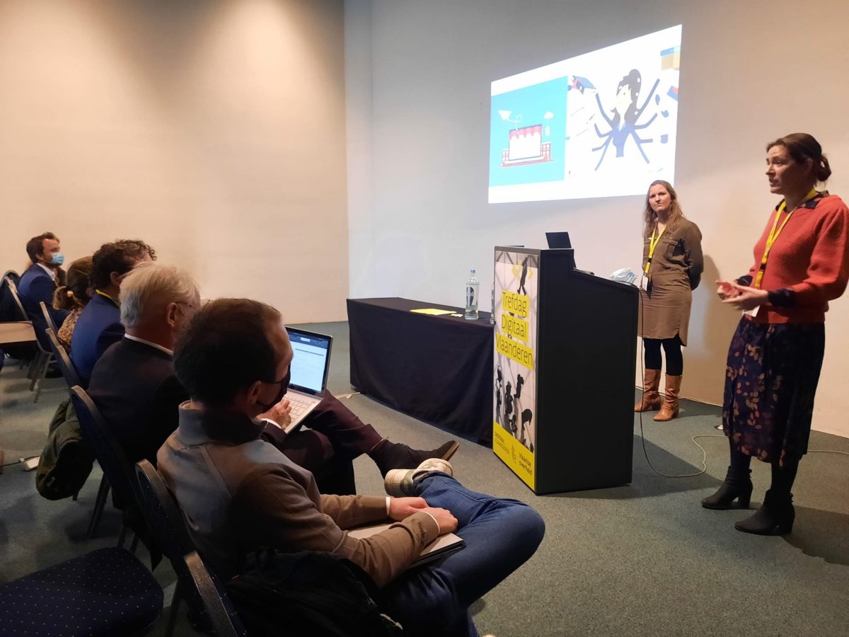 DjustConnect's tweet photo. Pitch van @StephanieVanWe2 over een nieuwe @DjustConnect-demo, een digitaal businesskaartje, uitgewerkt op de @Microsoft Hackaton voor Trefdag Digitaal Vlaanderen. Moge de beste winnen! @ILVOvlaanderen @cegeka @DXCTechnology @VLAM_be @DepartementLV @WoordvoerderLV
 #hacktdv21 https://t.co/5EYGbJEPy7