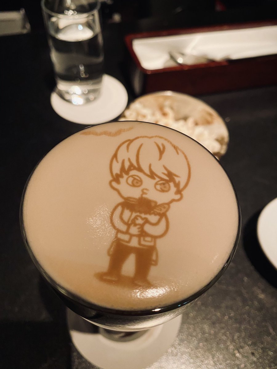 TARO_5_STAR's tweet photo. 今日も
関ジャニ∞ ビールで乾杯🍻✨
#関ジャニ
#Tuskbar #六本木 https://t.co/7HKCEFLJkX