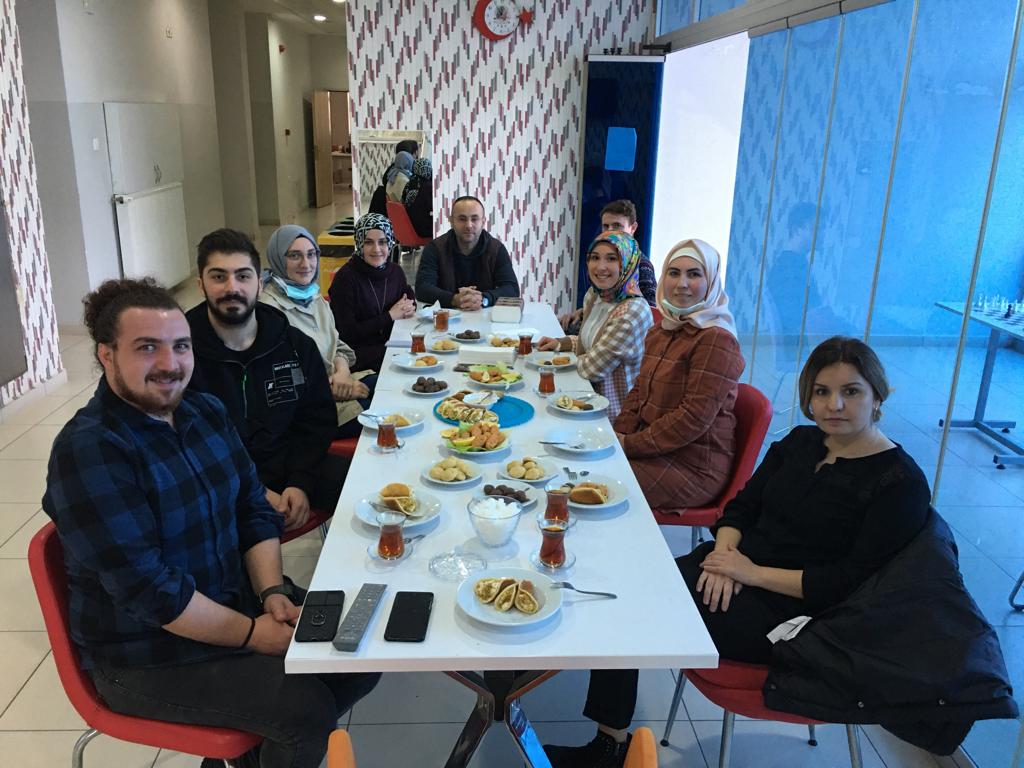 GSB_TermeGM's tweet photo. Gençlik Merkezimize emek veren öğretmenlerimizi unutmadık 😍
#ogretmenlergunukutluolsun https://t.co/wQlEtLEjC9