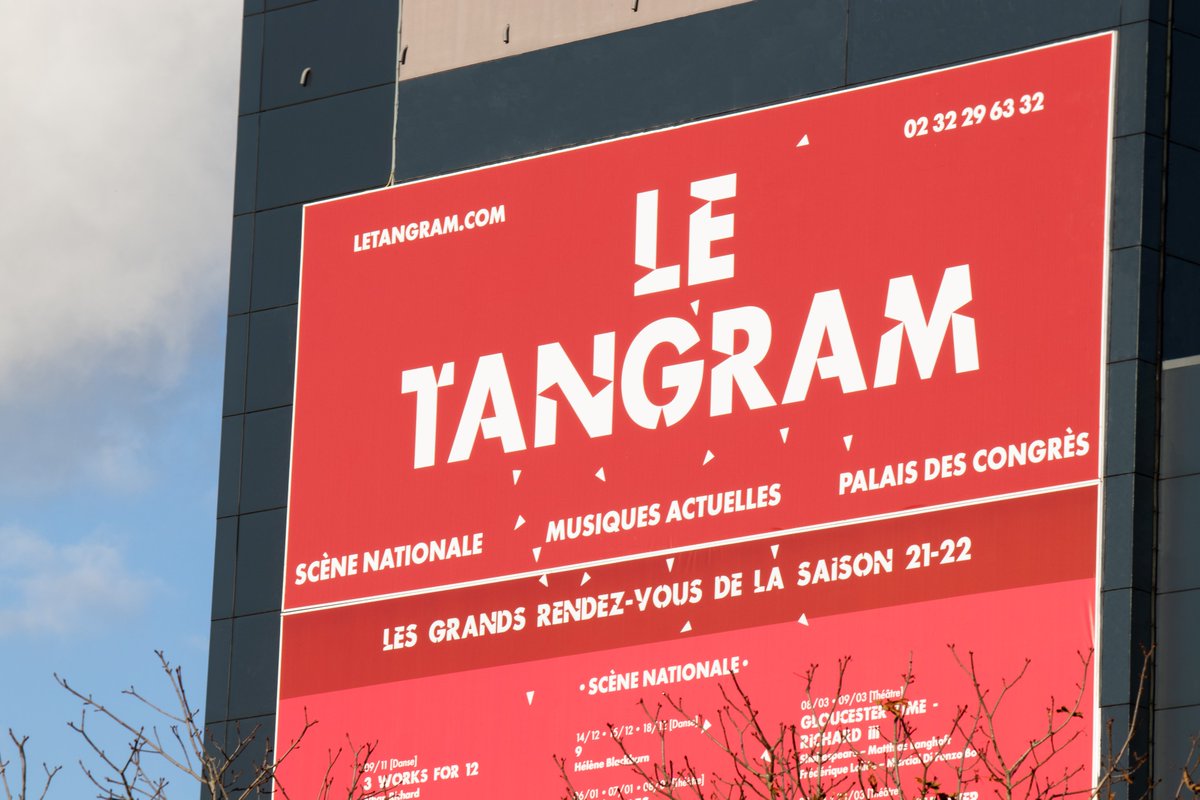 urbanconnectfr's tweet photo. Ca y est, la pose des 2 toiles monumentales du Tangram d’Evreux est terminée!
Urban Connect a travaillé en collaboration étroite avec les équipes de @letangram de la conception à la réalisation de ce projet… grandiose !
#ooh #communicationextérieure #letangram #urbanconnect https://t.co/wffFw50yHR