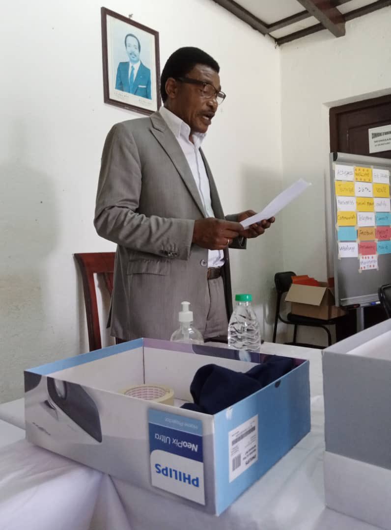 ActivSpaces's tweet image. Après les communes partenaires #PRADEC du nord c’est au tour des femmes commerçantes du #Moungo de recevoir l’atelier de formation sur les techniques de vente en ligne via les réseaux sociaux (Whatsapp business et Facebook MarketPlace) par Activspaces dans la ville de #Nkongsamba