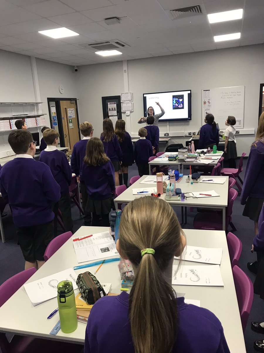 MusicEta's tweet photo. It has been a pleasure visiting @PixBrookA today and working with the music department to enhance their curriculum delivery.  I worked with some fantastic budding performers in year 5 and 6. https://t.co/gM7EPb8ftZ