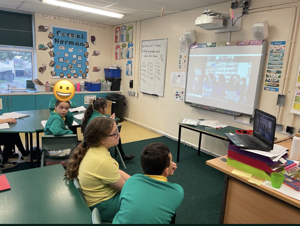 MissGwynPYP's tweet photo. Sesiwn zoom gyda disgyblion Coleg Camwy ym Mhatagonia ar y cyd gyda @4BlwyddynYBE bore ‘ma. Hynod o ddiddorol a pawb wedi dysgu llawer o bethau newydd am Batagonia. Diolch yn fawr! / A very intetesting zoom sesiwn with pupils from Coleg Camwy in Patagonia this morning! https://t.co/bzoHizKcBU