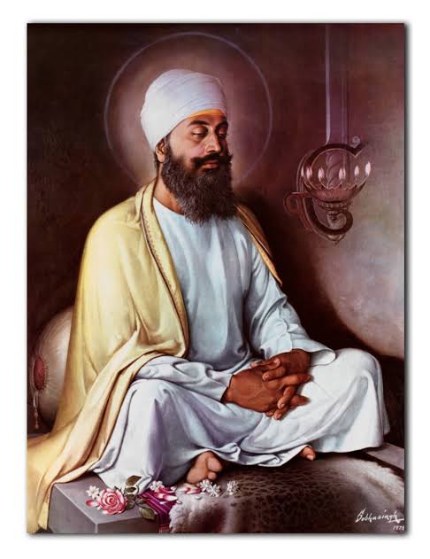 #Pathankotairport expresses deep respect to #GuruTeghBahadur on his #MartyrdomDay today.The followers of 9th #SikhGuru built the famous #Gurdwara #SheeshGanjSahib exactly where he was beheaded this day in 1675. He died for #motherland & #freedomofreligion. #AzadiKaAmritMahotsav