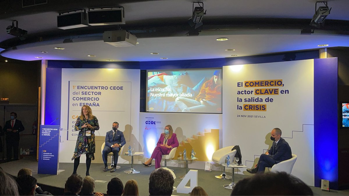 Ecoxferita's tweet photo. Maravillosa Laura Duran @Duranitis @IKEASpain. Pone a la escucha en el centro, la escucha a nuestros clientes. En el 1er encuentro @CEOE_ES  del sector comercio en España. #ceoe #orgulloikea #comercio #escucha #cliente #expansion #desarrollo #andalucia https://t.co/X0VtNpMvK6