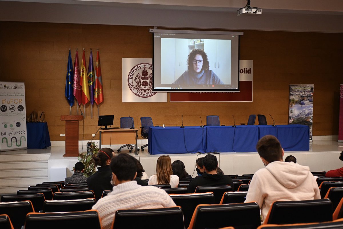 YoungForesters's tweet image. Por último:
🌳 Ruth Martin @Ruthcms @INIA_es 
💡Cristina Palomo-Garo @AceptaCookies de @sngular  #SmartGlobalEcosystems para el desarrollo de #AI para la gestión de ecosistemas #DataForest
✅ Víctor Alvarez de @ITAGRACT 
🌳 Raquel Martinez @foraforestech

#somosIUFOR #SoyForestal