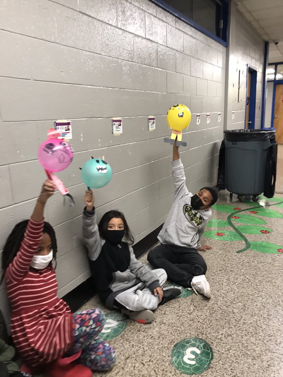 MrsGilmore6's tweet photo. What is Thanksgiving without the Macy’s parade? After reading Balloons of Broadway. We created our own “Mossy Day Parade”@UNCGMSPS! We had Spongebob, Peppa Pig and many more creations. Thanks @BPratts_Class and Ms. Mazariego for helping to continue make learning fun! https://t.co/eASRtHo78a