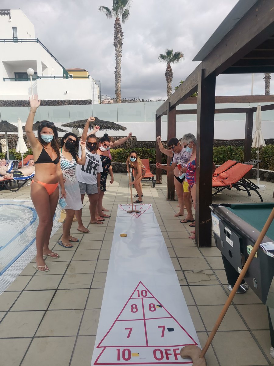 We have lot fun in #sunsetbayclub with our game shuffleboard 😍 #holidays #2021Holidays #Happiness @CristinaglezRM @NachoSBC <a href="/ThaisMo46358326/">Thais Moreno</a> <a href="/Jessica_Rhodes9/">Jessica Lorenzo Rhodes</a> @SbcPatricia <a href="/MariaLucaSnche1/">Lucía Sánchez</a> <a href="/arzola_pepi/">Pepi Arzola</a> <a href="/LayaSbc/">Laya@Rodriguez</a> <a href="/Lode83722287/">Lode</a> @