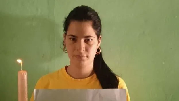 madrazolunacir's tweet photo. #SisiAbascal no atento contra la vida de ningun #agentedelestado solo hizo uso de su derecho ciudadanos el #11JCuba por eso el #Estado la castiga @go_tamayo @arenas_boris @CubaTransicion @raceandequality @ACI_Cuba @CRDLatin @cuestamorua @ONUMujeres @AfroameriCasa https://t.co/aKFEaaaozv