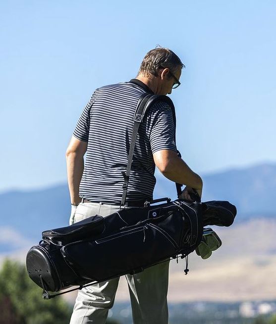 SunMountainGolf's tweet photo. Have you checked out our Metro-Stand Bag? It's simply-styled with modern vinyl that's easy to clean. β³
#SunMountainGolf #GolfBags #StandBags https://t.co/cqNKXBxMz0