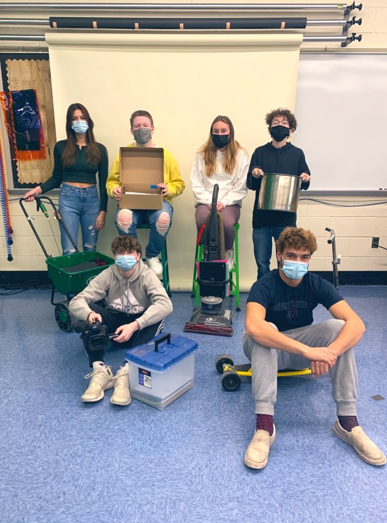 krhsarts's tweet photo. Video class representing "Anything but the backpack"! @KRHSBosworth @krhssc #thisiskrhs https://t.co/XCVqypXAJl