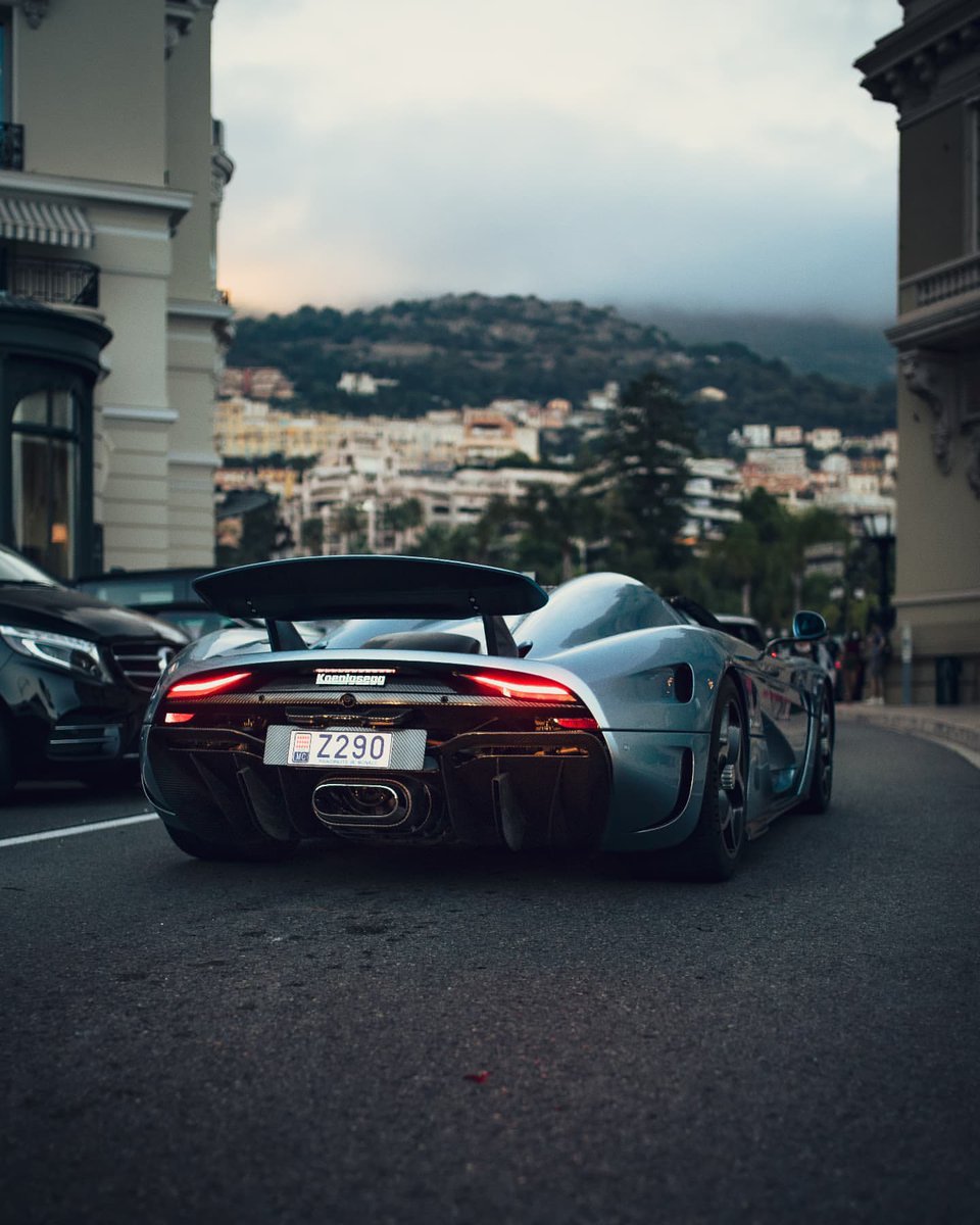 carpxrnpicx's tweet photo. Koenigsegg Regera https://t.co/AbD5hAWyjw