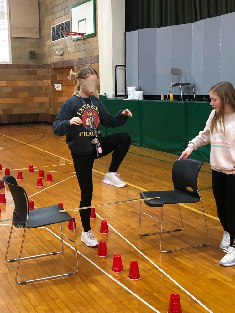 SGMSdragons's tweet photo. Mr. Draper worked with our 8th graders to encourage and practice clear communication and positive interactions in teamwork. #sgmsrocks #sgfamily https://t.co/we1Q44bV7e