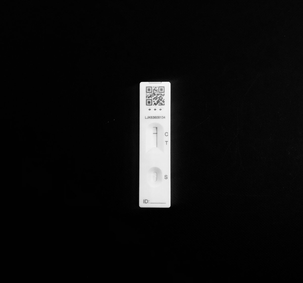 chinw_e's tweet photo. Yay๐I used my camera for the first time in 11 months
As one of the recipients of #MindTheLens grant by @picfair, I will be exploring the art of mental health associated with post lockdown unease & anxiety via the medium of photography, mixed media & film. Watch this space ๐๐พ https://t.co/Fiu435nuw1