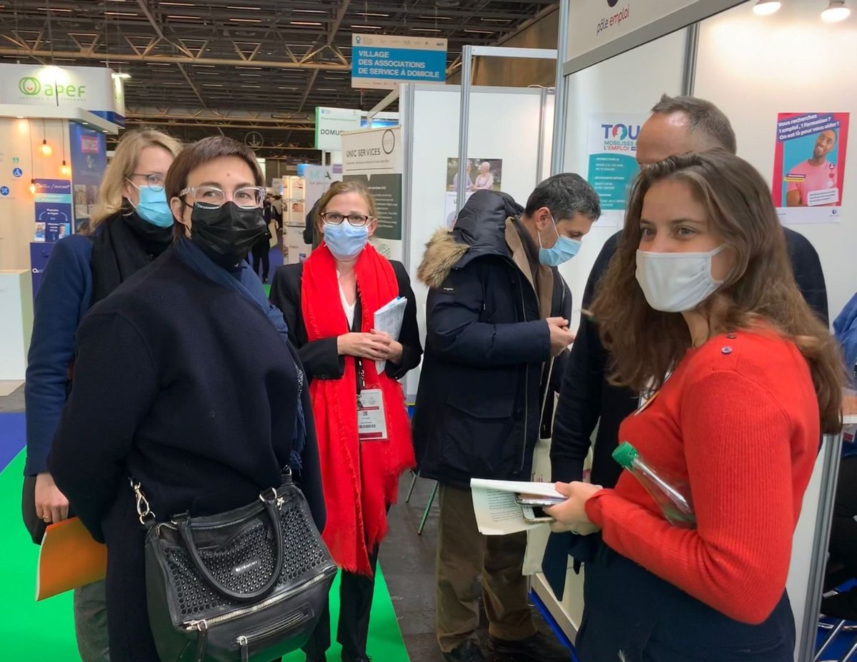FTravail_IDF's tweet photo. #Evénement - Salon #SAP
Présentation de REVA auprès de @seiler_carine, haut-commissaire aux compétences, @HMoutel, directrice régionale adjointe @poleemploi_IDF, Marie Briché Khalfa, direction du développement des #compétences @poleemploi_IDF
#VAE https://t.co/2Dgwhh7WXd