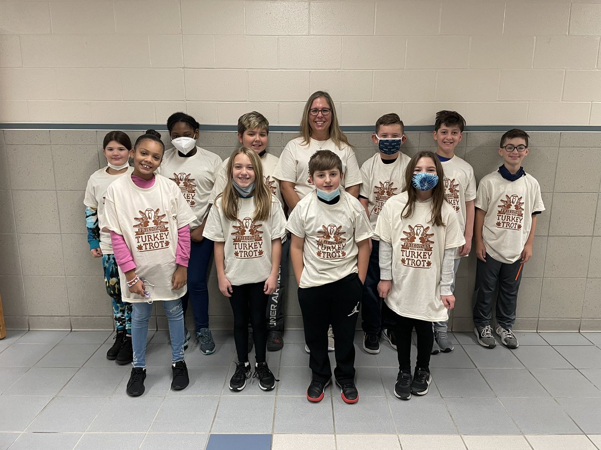 MrsCoute's tweet photo. Our Turkey Trot was a huge success! Wishing our entire Friedman Family a very Happy Thanksgiving! 🍁@Taunton_Schools https://t.co/Ss7qvvDJvA