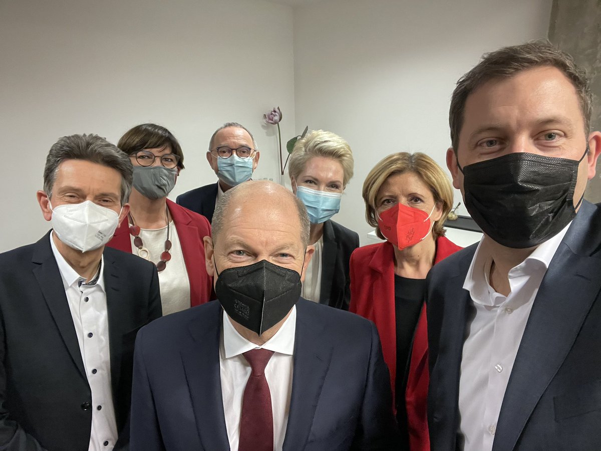 larsklingbeil's tweet photo. Mehr Fortschritt wagen! 🚦 https://t.co/SUKEnh8CIn