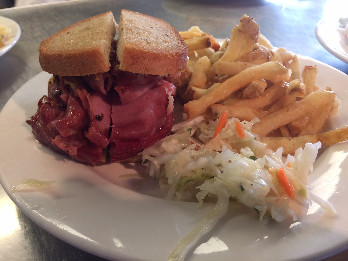 GrumansCatering&Deli tweet media