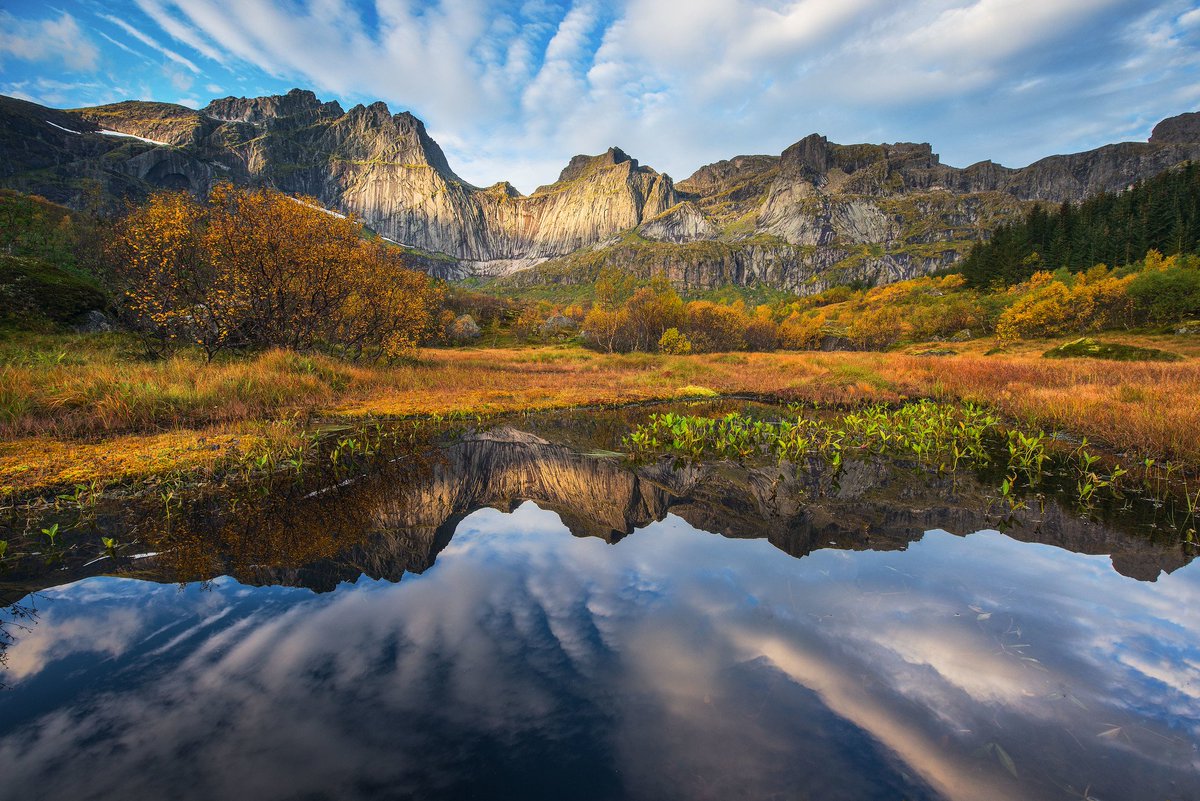 Вода на холме