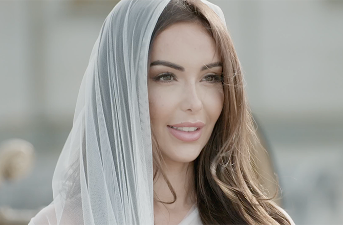 NewsVThomas's tweet photo. Sublime @ThomasVergara @Nabilla ❤️😍 #Nabilla #Thomas #VergaraFamily https://t.co/IHG9NajOxP