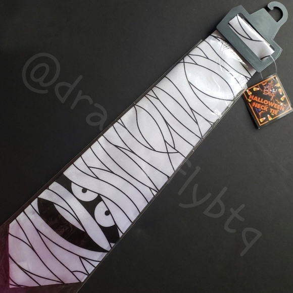 Jocepandasclos1's tweet image. So good I had to share! Check out all the items I&apos;m loving on @Poshmarkapp from @TheSinfulMonk #poshmark #fashion #style #shopmycloset #loungefly #freepeople: posh.mk/jJ5cQOuOrlb