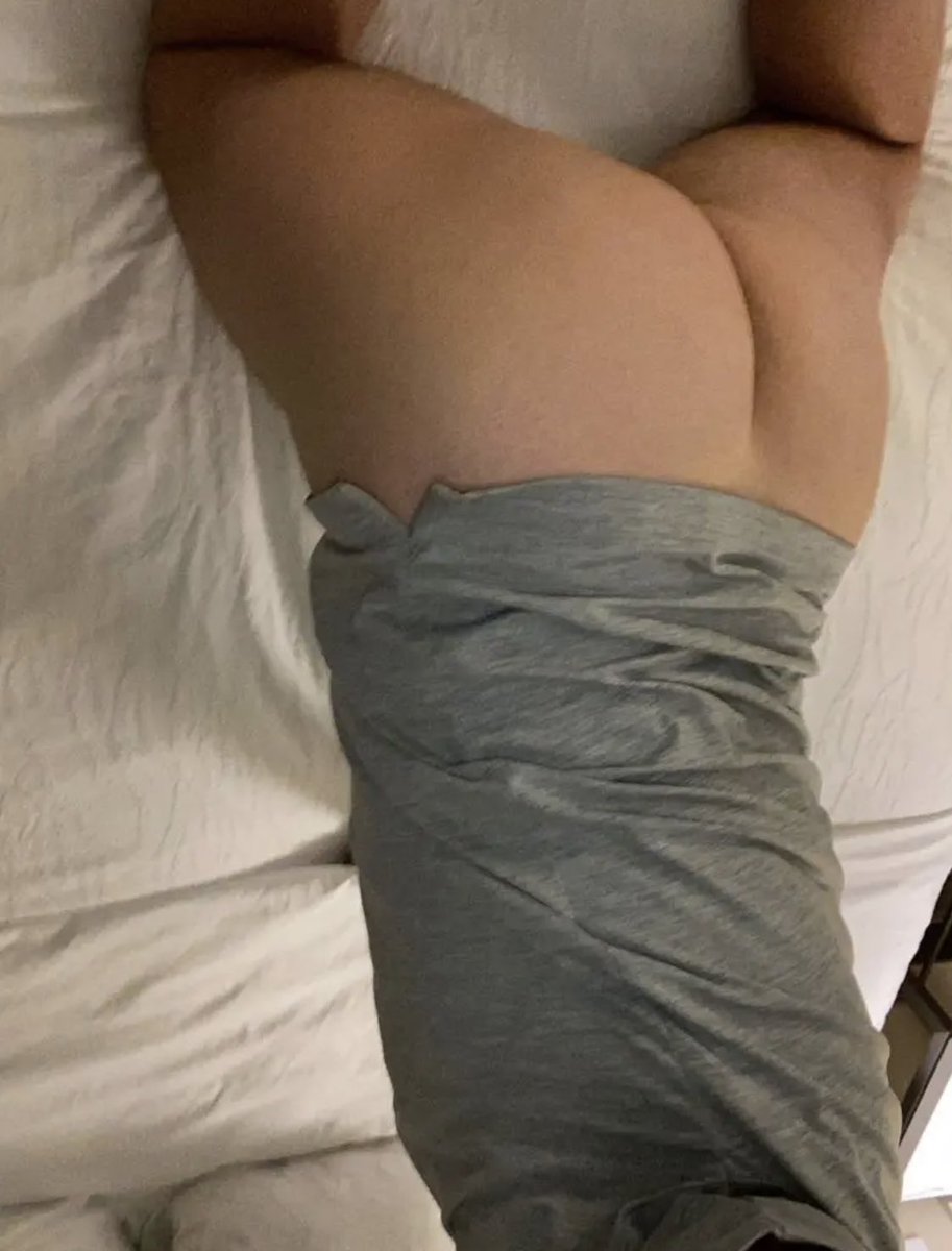 str8top2's tweet photo. Damm I fuck this married guy this morning and he keep begging for more rt and follow for the video 😈 https://t.co/vPBO8hbl8K