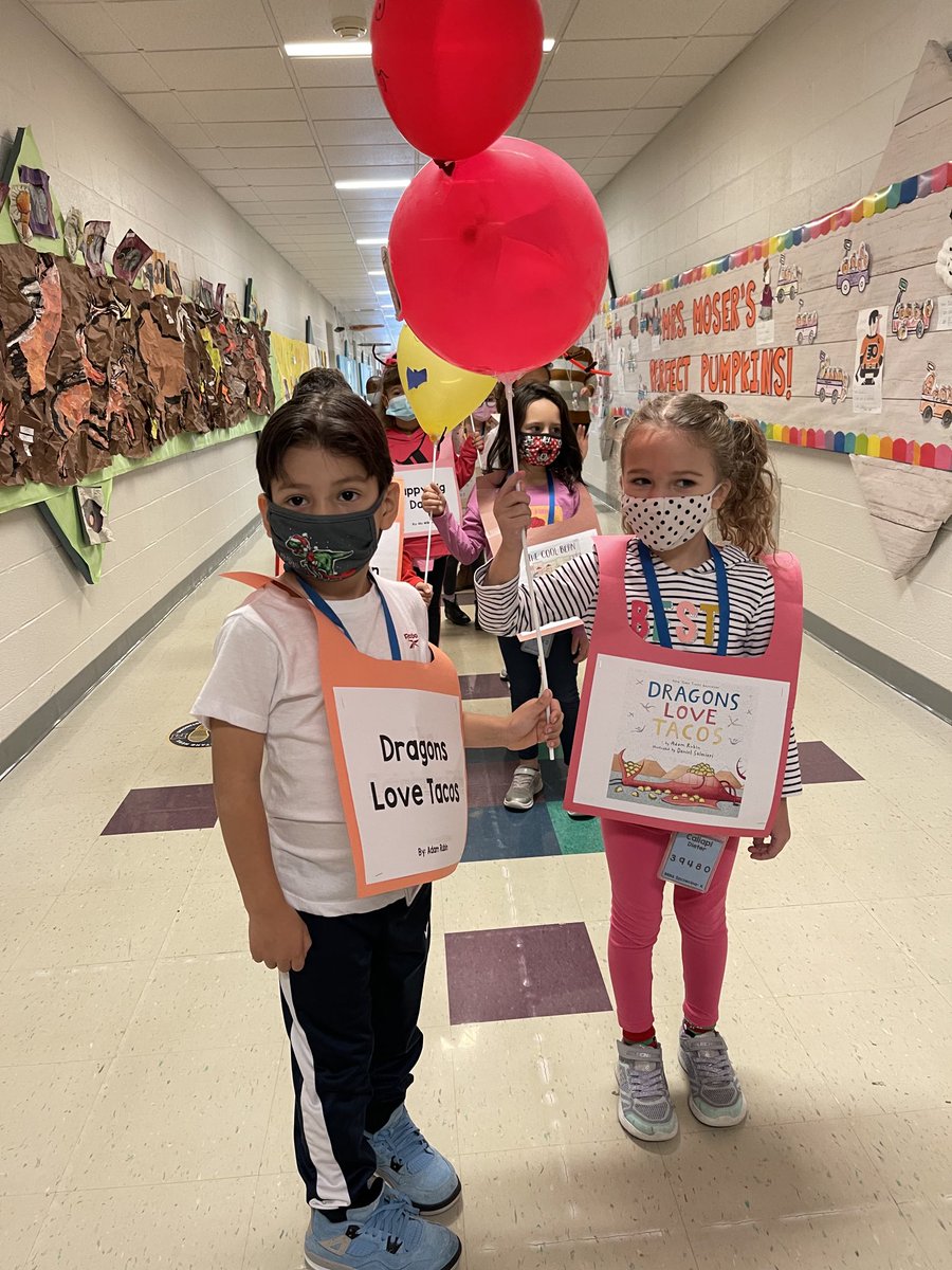 JMacharola's tweet photo. Macy’s can’t hold a candle stick to Muhlenberg Elementary Center balloon parade celebrating our favorite authors and books for children! 👍🏼🙏🏼👊🏼🇺🇸⁦@muhlsd⁩ ⁦@PADeptofEd⁩ ⁦@StateRepRozzi⁩ ⁦@SenJudySchwank⁩ ⁦@RdgMuhlCTC⁩ ⁦@GovernorTomWolf⁩ https://t.co/YYe88YOAMX