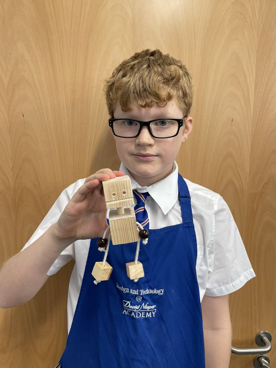 nieperDTandArt's tweet photo. A fantastic afternoon in the workshop with our 1st year 7 rotation of 2021. Refining skills and finalising their Blockheads. A happy class, delighted to take a product home #D&amp;T @nieperacademy https://t.co/hk8GSfhDZc