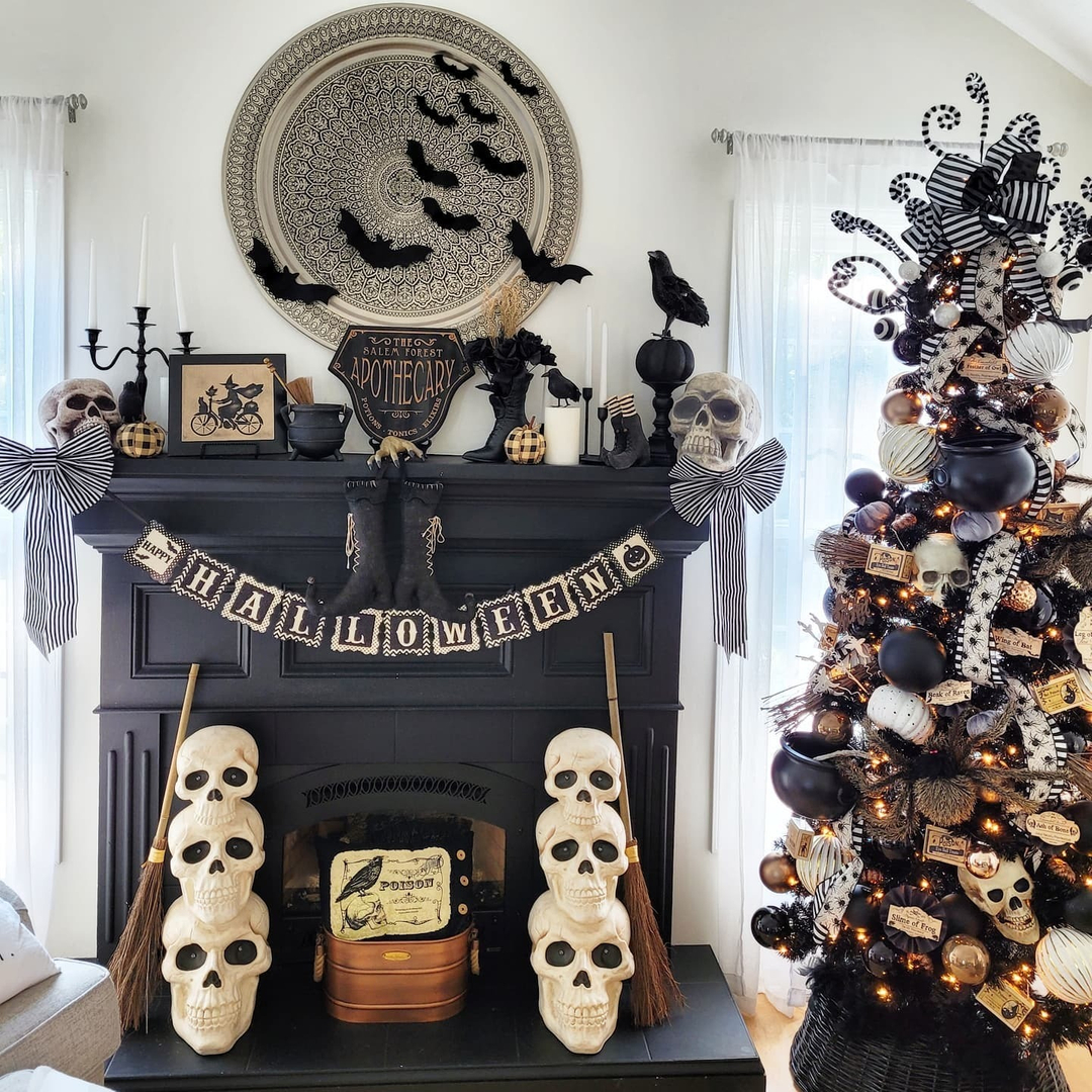 OblongBoxShop's tweet image. Loving this  Halloween Tree!
Who else wants a black tree this year?
Repost @spooktacularstyle
Enjoying this view while I plan some spooky projects for the front yard ☠🖤👻
•
•
•
•
•
#spooktacularstyle #spookyszn #spookyseason #halloweenshopping #halloween #hallowe