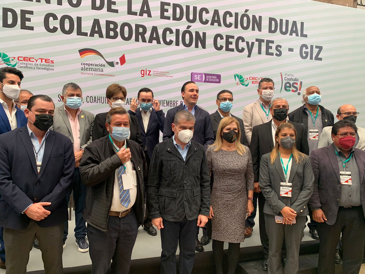 ccecyte's tweet image. Con el acompañamiento del Sr. Gobernador Ing. Miguel A. Riquelme Solís y la Mtra. Rocío Serrano Barrios se lleva a cabo el Arranque del escalamiento de la Educación Dual en Coahuila. #EducacionDual #ExcelenciaEducativa @CECyTECoahuila @ccecyte